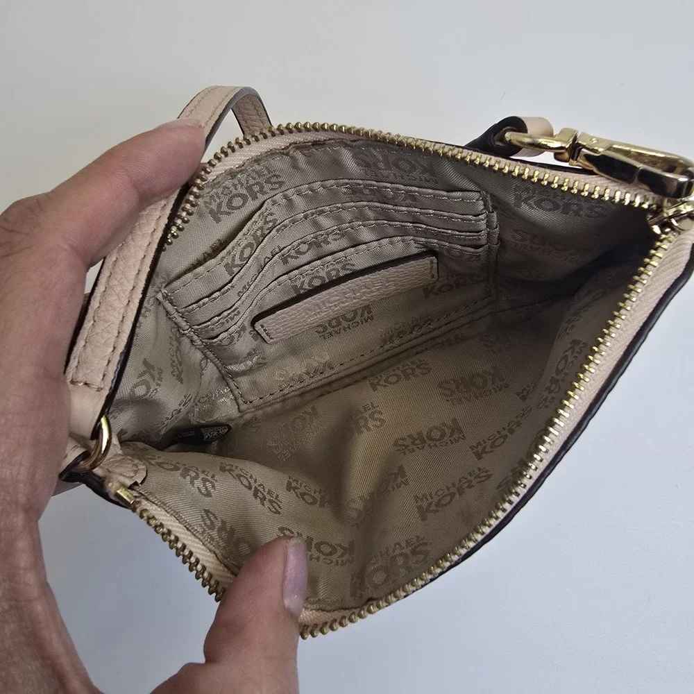 Michael Kors Pebbled Leather Wristlet Clutch Wallet Blush Pink Zip Top Gold Tone